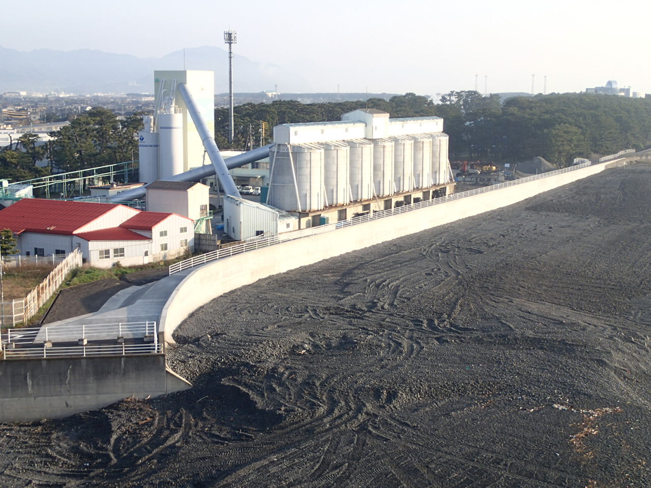 平成25年度　駿河海岸焼津堤防補強工事